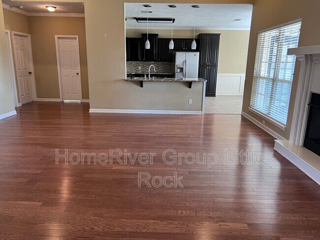 Building Photo - 419 Merril Dr