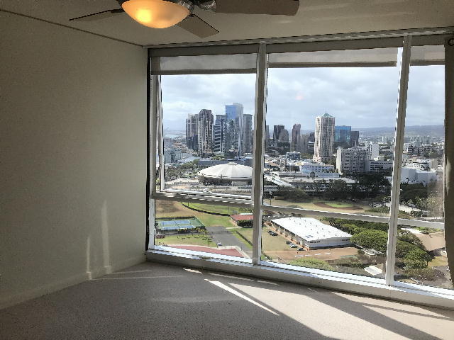 Foto del edificio - To register for the showing time below, no...