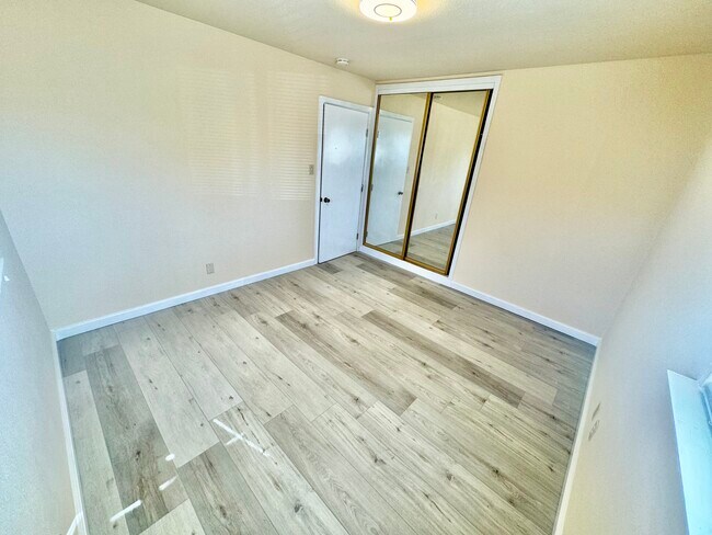 Foto del edificio - 24845 Thomas Ave