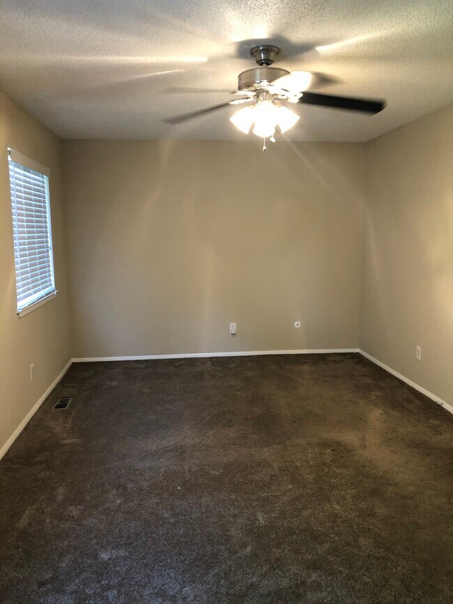 Building Photo - 5346 Palmyra Ct