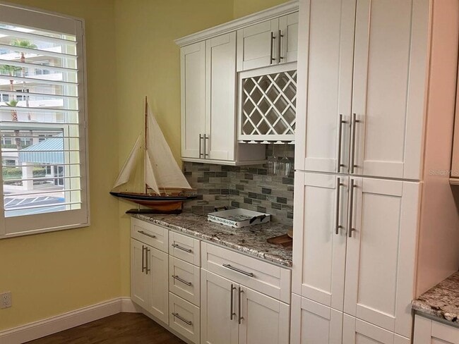 Building Photo - 7912 Sailboat Key Blvd S