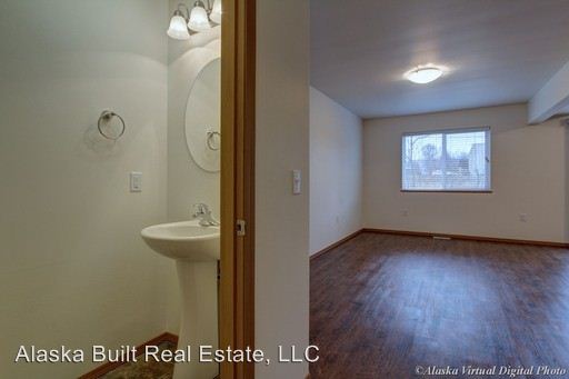 Building Photo - 1720 E Parks Hwy