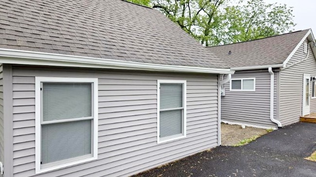 Building Photo - 41270 N Bayside Dr