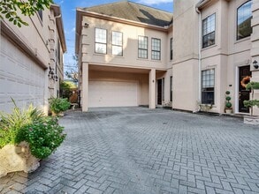 Building Photo - 2525 Nantucket Dr