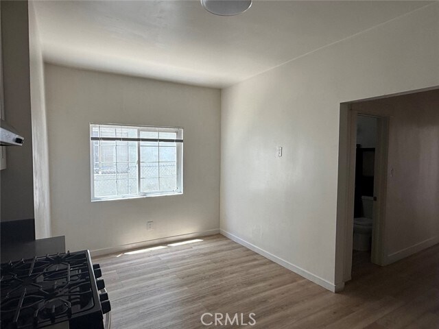 Building Photo - 1231 S Mariposa Ave