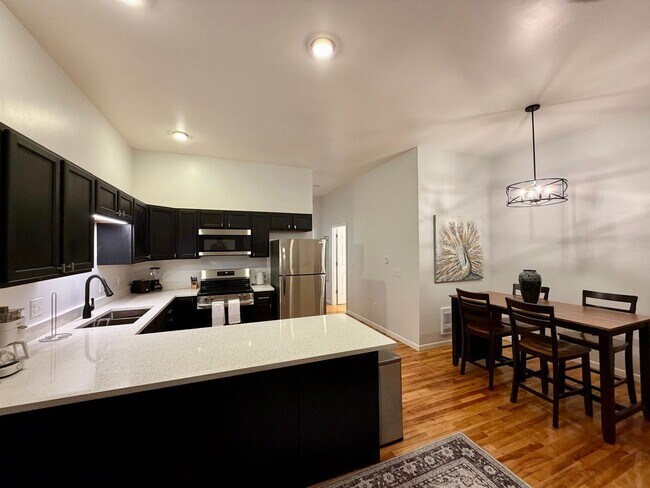 Foto del edificio - 719 N 3rd Ave