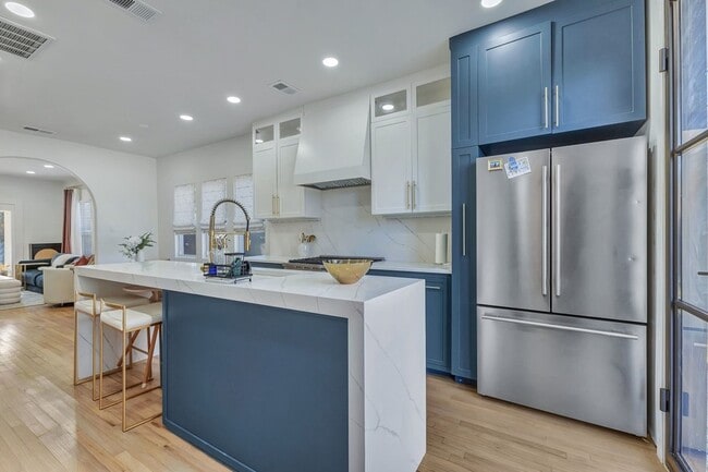 Photo - 302 S Saint Mary Ave House