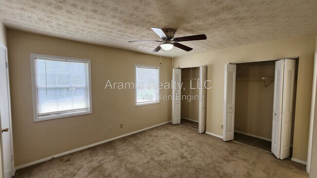Foto del edificio - 2326 Highpoint Rd