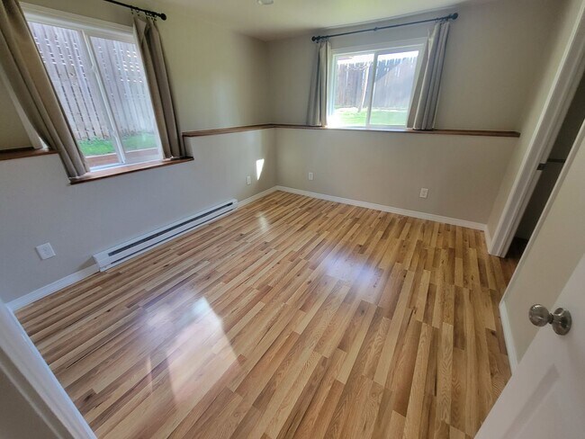 Building Photo - Super nice Bi-level Single Family Home in ...