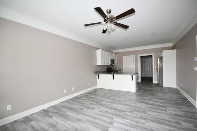 Building Photo - 9 Biscayne Blvd