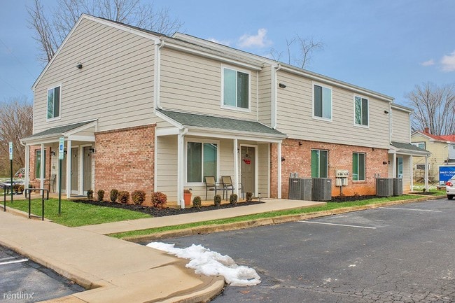 Building Photo - 1 br, 1 bath Apartment - Bailey Court
