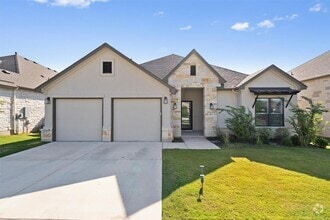 Building Photo - 904 Naranjo Dr
