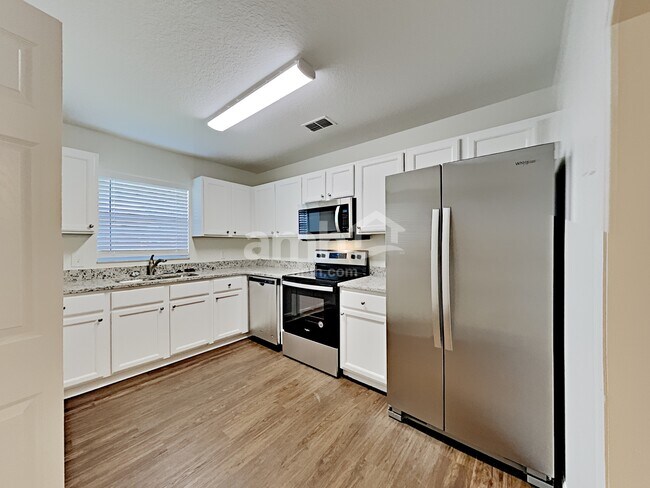 Building Photo - 1305 Cinda Ct