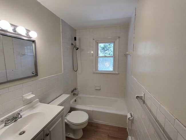 Building Photo - 56 Wakelee Ave