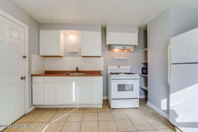 Foto del edificio - 1028 Camden Ave