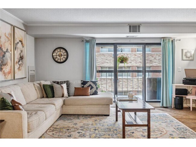 Foto del edificio - 2885 Knox Ave S