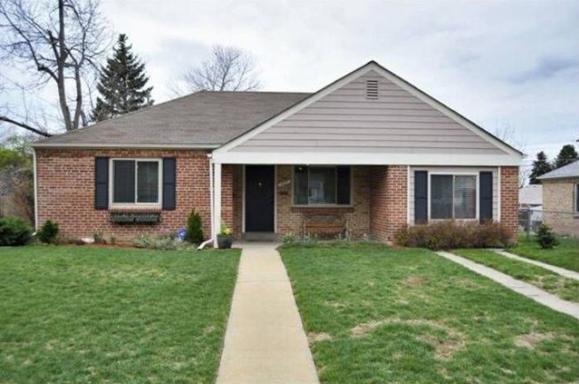 Adorable 3 bedroom Brick Ranch House for Rent in Denver