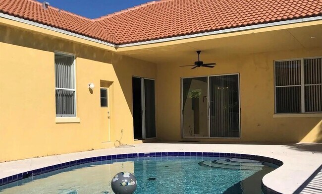 Foto del edificio - 7340 Edisto Dr