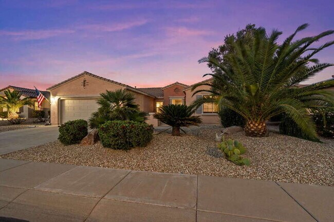 Foto del edificio - 16418 W Desert Lily Dr
