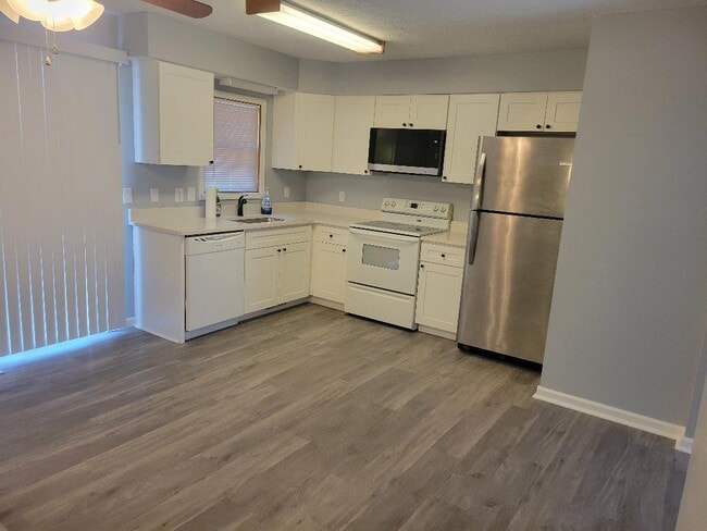 Building Photo - 4130 Chelten Ave