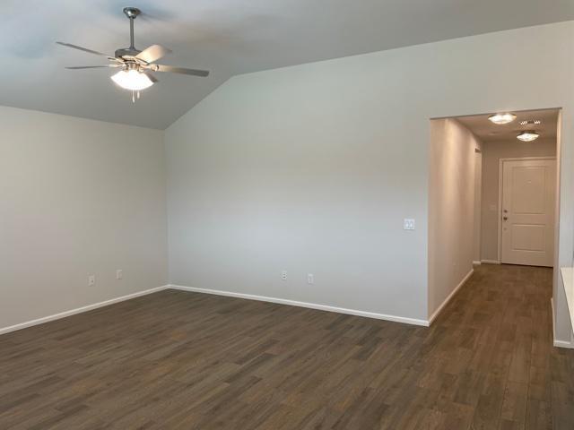 Building Photo - 425 Compass Dr