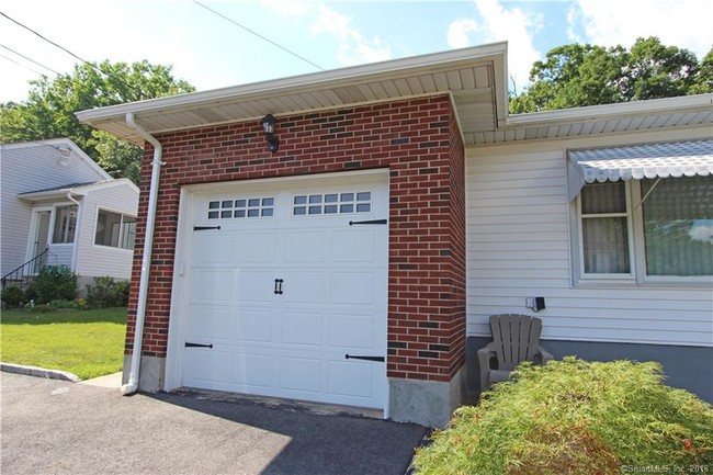 Building Photo - 276 Highland Dr