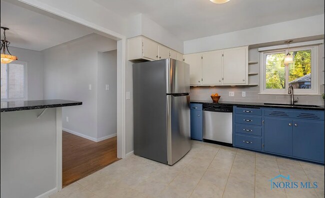 Foto del edificio - 4033 Hillandale Rd