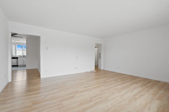 Building Photo - 519 Idaho Ave