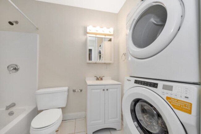 Building Photo - 5 bed 2 bath - Brighton - 9/1