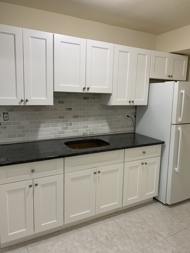 Building Photo - 1141 Hand Place