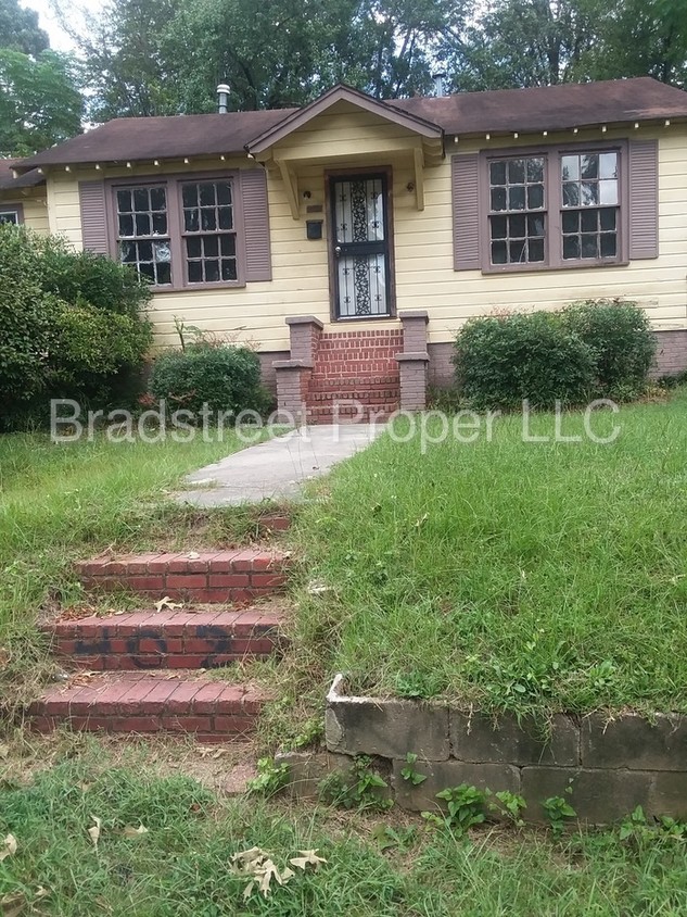 Primary Photo - 4022 Young Ave