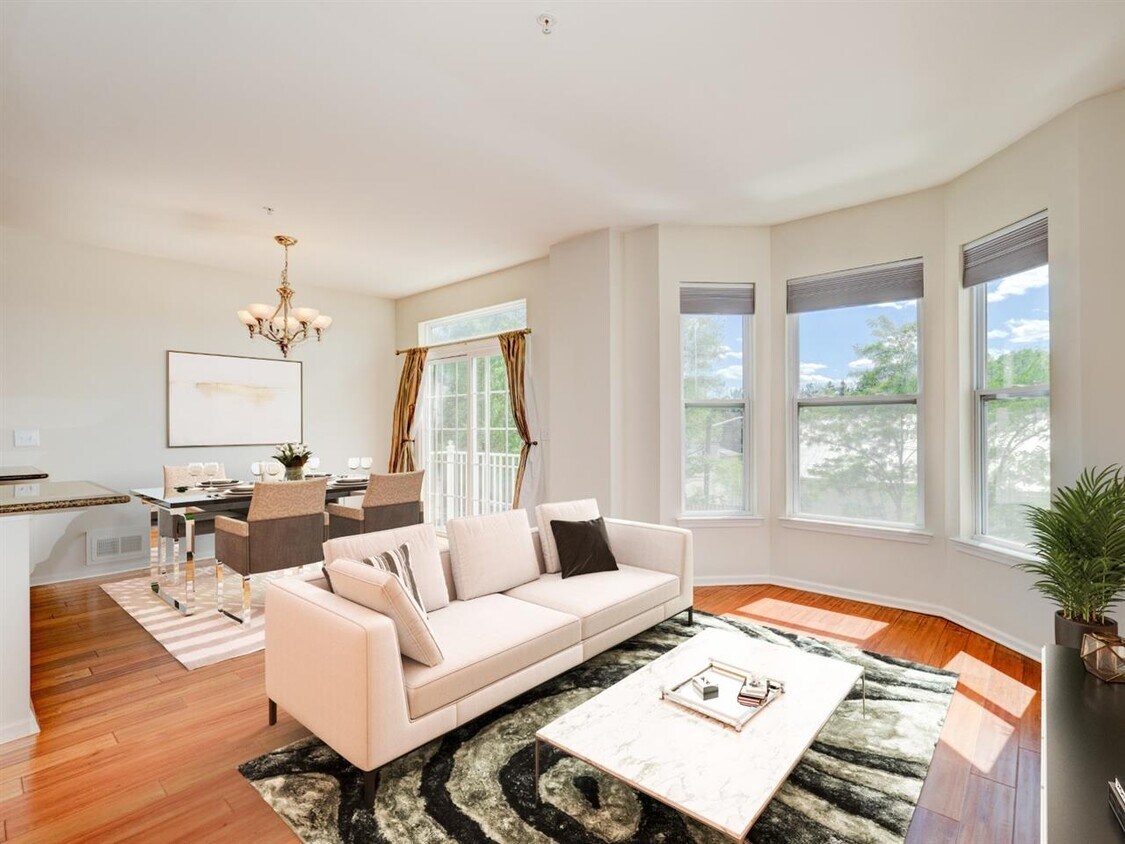 Primary Photo - 265 Custer Ave