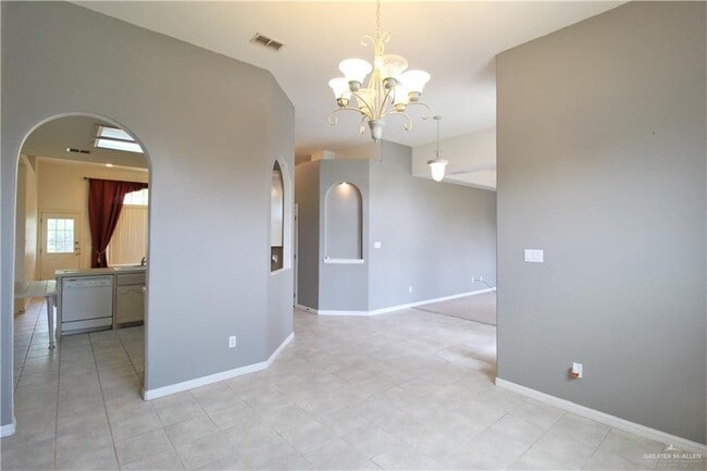 Building Photo - 19 Cardinal Ave