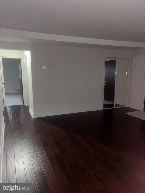 Foto principal - 403 S Main St