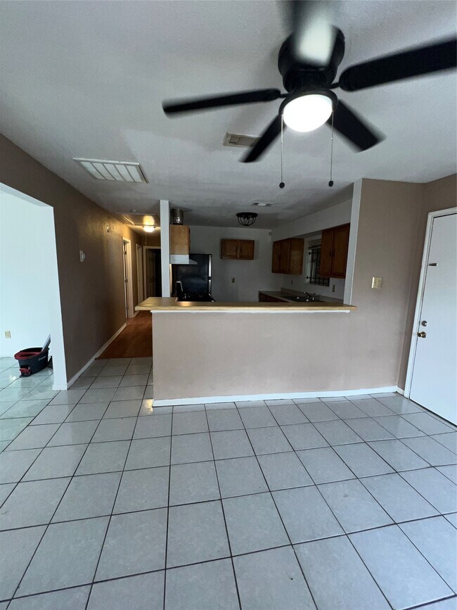 Building Photo - 3613 Sparrow St