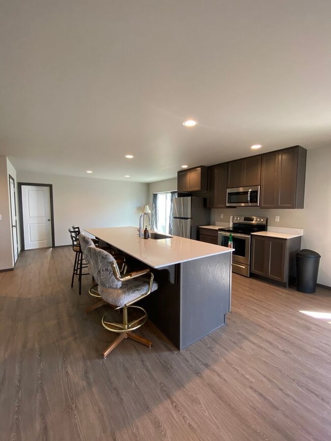 Foto del edificio - Beautiful 3 Bed/2 Bath Home and Half off the Rent on Move In!