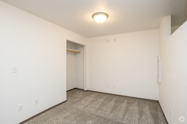 Studio - 453SF - Bedroom - The Overture on Cliff