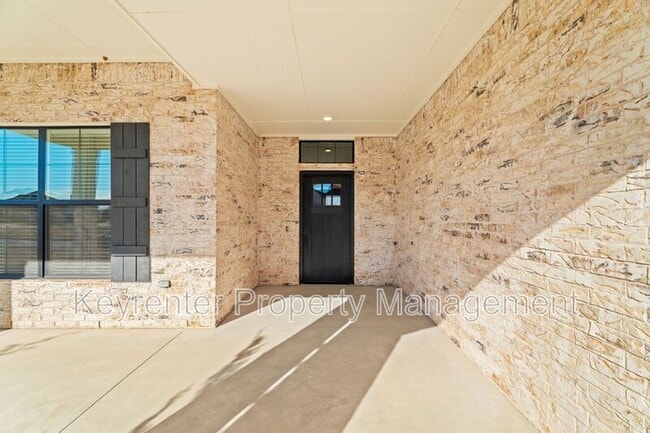 Building Photo - 2805 Crystal Creek Dr