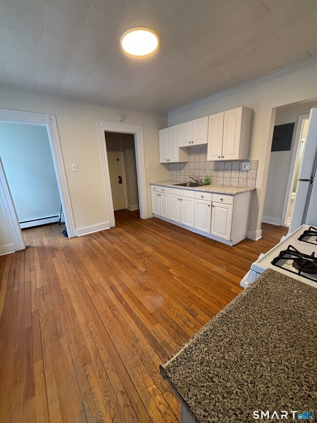 Foto del edificio - 2395 Main St