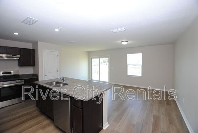 Building Photo - 6541 Sweetbay Ln