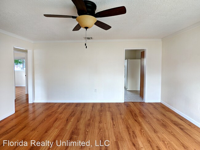 Foto del edificio - 2 br, 1 bath House - 5400 13th Street N