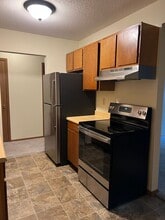 Building Photo - 922 Benton Dr