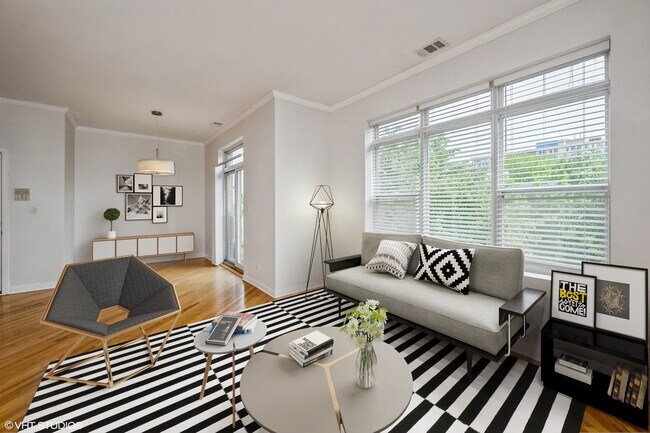 Foto del edificio - 934 W Fry St