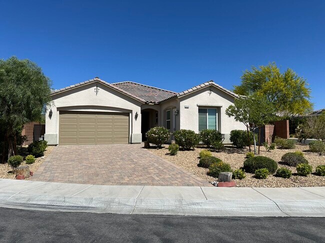 Building Photo - 2532 Ballatore St