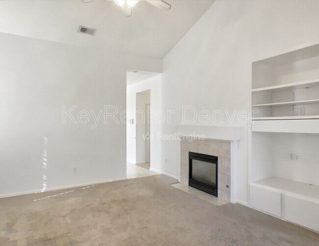 Foto del edificio - 19807 E 39th Ave