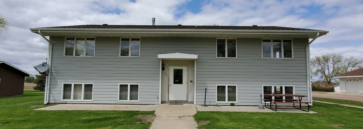 Primary Photo - 401 Palmquist Ave