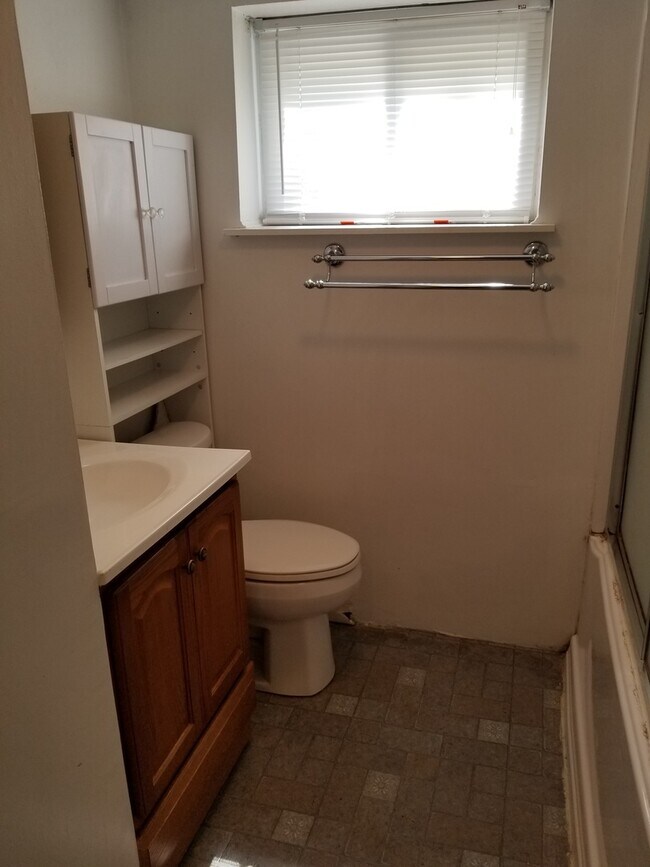 Building Photo - 353 Gilmore Street