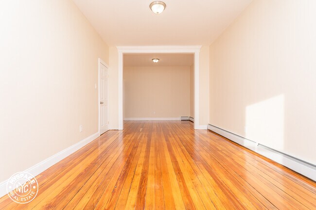 Foto del edificio - 477 Bainbridge St