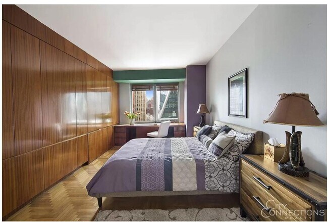 Foto del edificio - 301 W 57th St