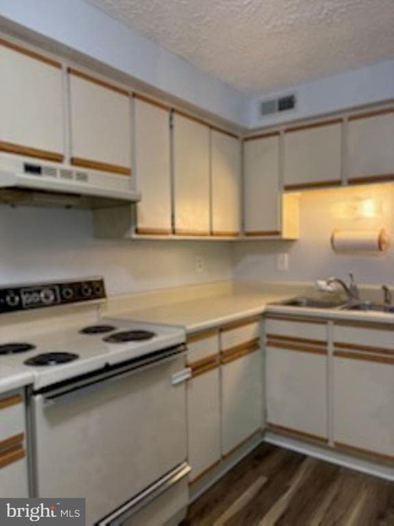 Building Photo - 3502 Lochearn Ct